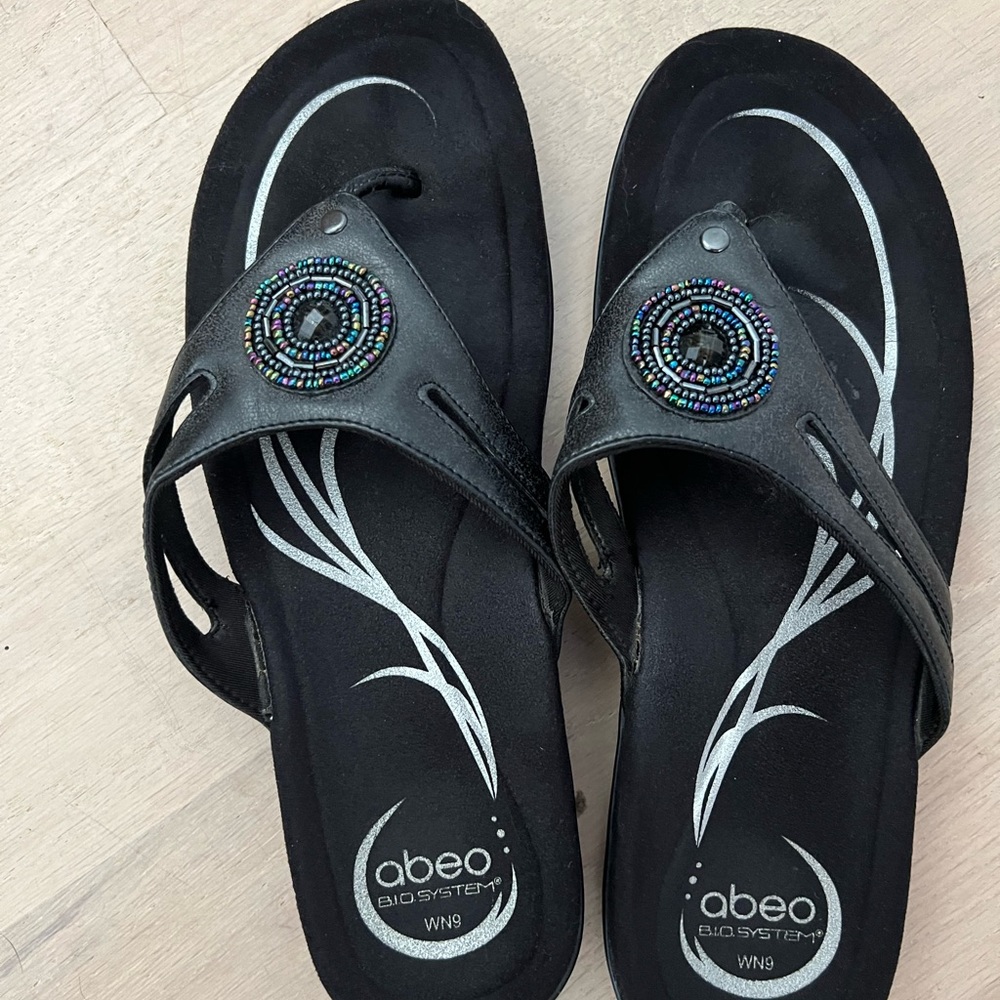 Abeo womens sandal size 9